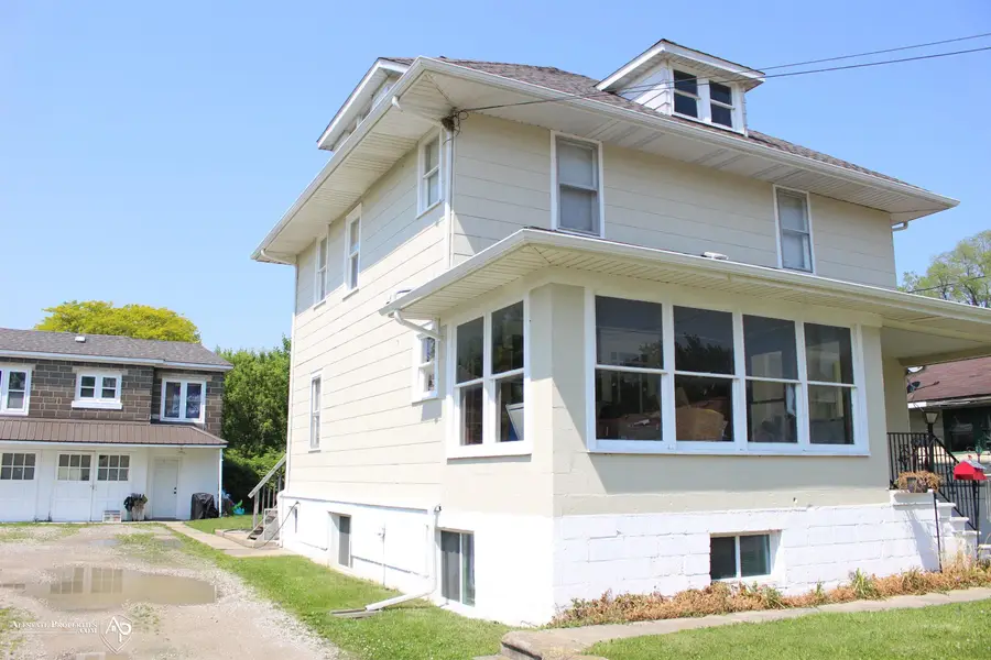 2077 E Boatfield, Burton, MI 48529 - Image #2