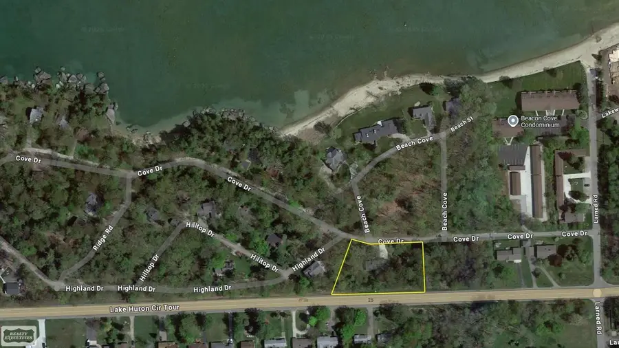 539 Cove, Port Austin, MI 48467 - Image #2