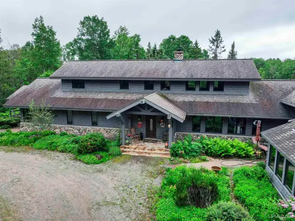 338 Old Highway 141, Crystal Falls, MI 49920