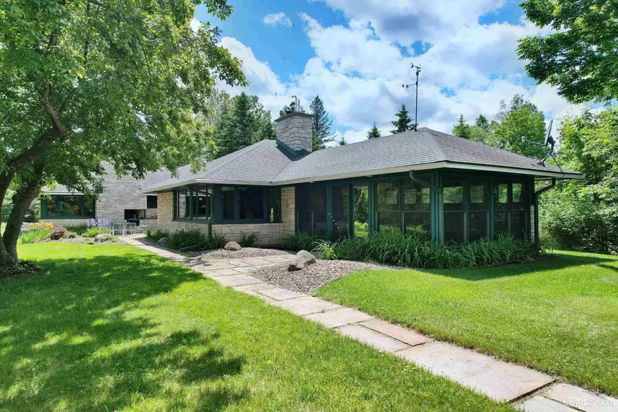 515 Kalla Walla, Crystal Falls, MI 49920 - Image #2