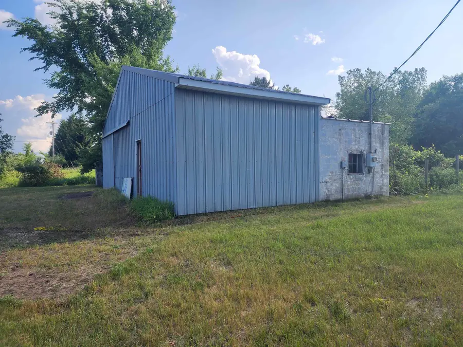 8498 S Clare, Clare, MI 48617 - #3