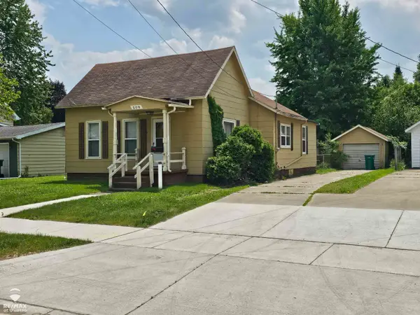 209 W Stewart, Owosso, MI 48867