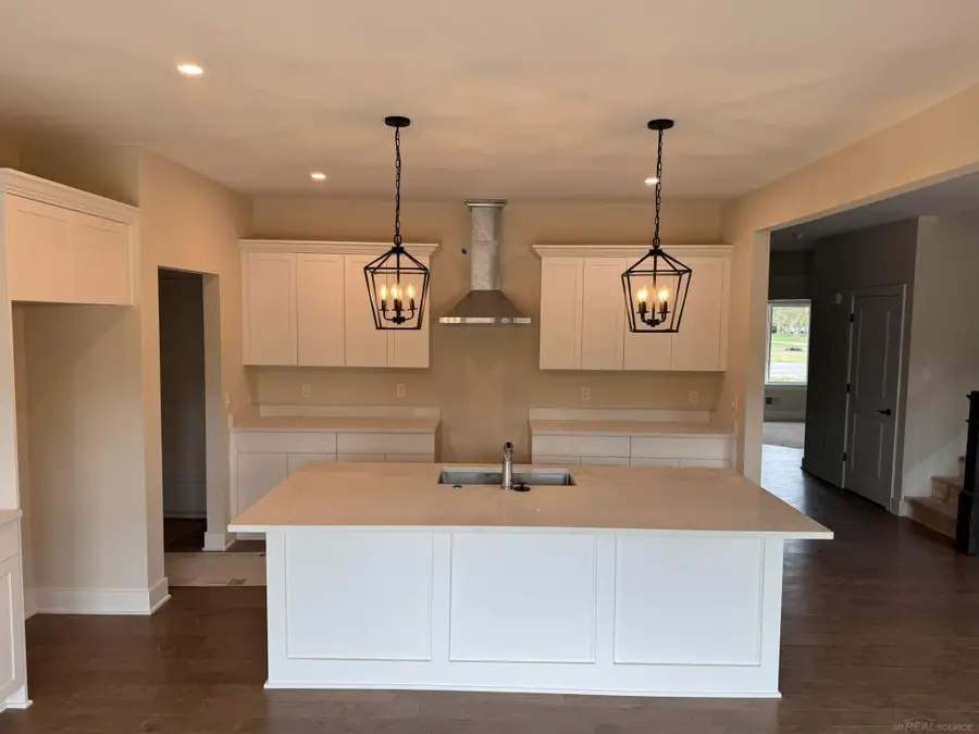 2109 Chesley, Sterling Heights, MI 48310 - Image #3