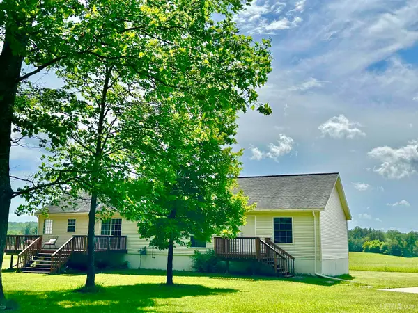 3901 Garretts, Florence T-WI, WI 54121