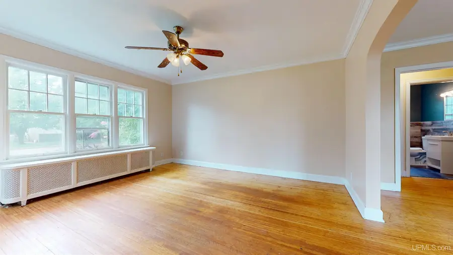 1020 S 7th, Escanaba, MI 49829 - Image #2