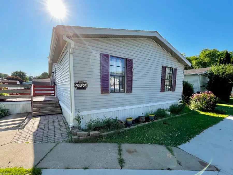 48593 Sandifer, Shelby Charter Township, MI 48317 - Image #3