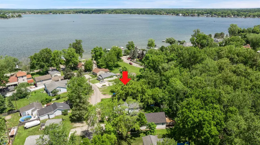 121 Maudlin, Novi, MI 48377 - Image #2