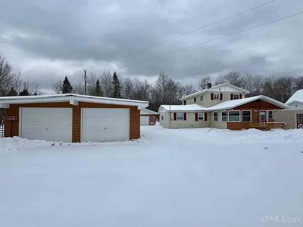 5755 Co Rd 550, Marquette, MI 49855