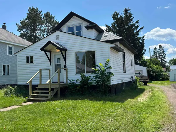 1006 Harrison, Wakefield, MI 49968