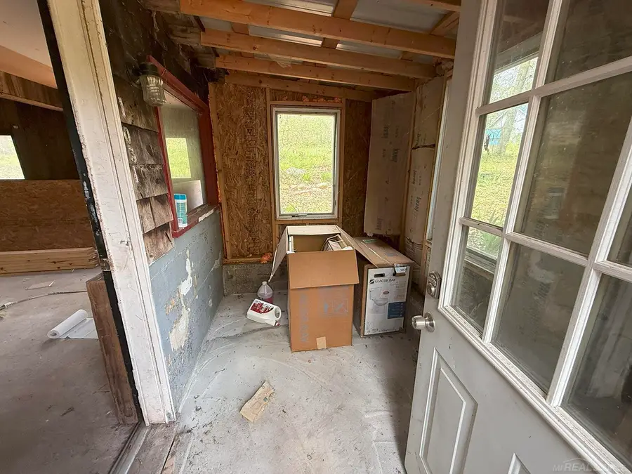 1031 Pocahontas, Harrison, MI 48625 - Image #2