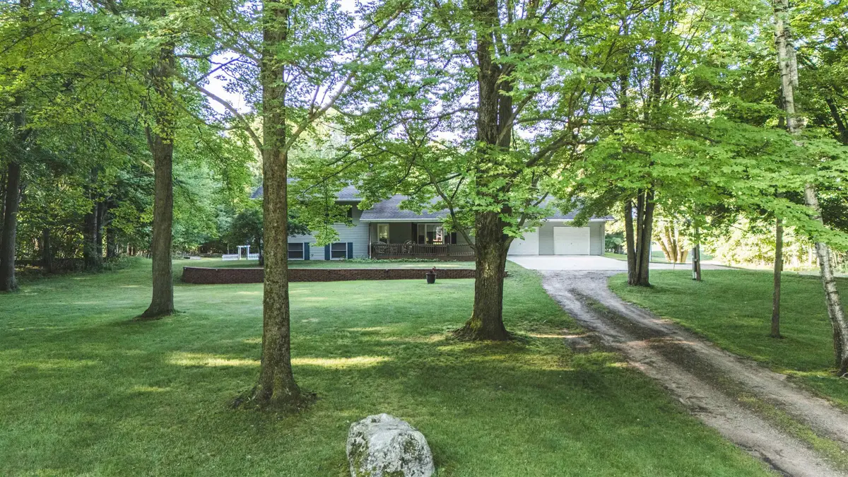 4751 W Vernon, Weidman, MI 48893 - #1