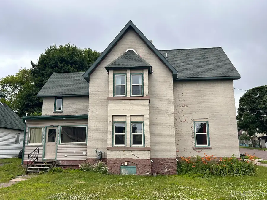 202 Scallon, Hancock, MI 49930 - Image #2