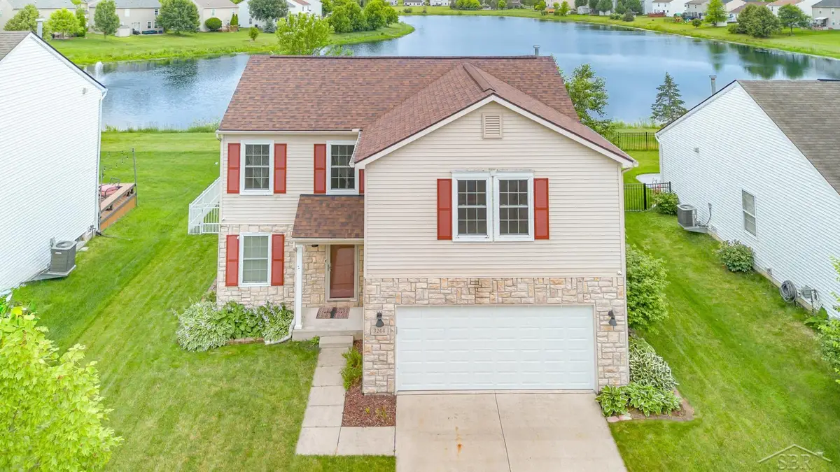 3244 Pine Run Dr, Swartz Creek, MI 48473 - Image #1