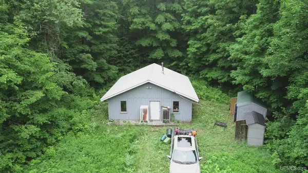 40 acres The Grade, Amasa, MI 49920