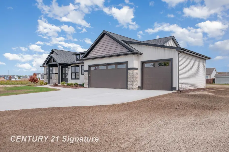 8884 Copper, Freeland, MI 48623 - Image #2