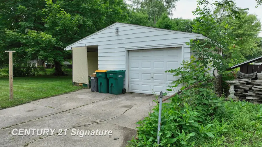 433 Crestview, Flushing, MI 48433 - Image #2