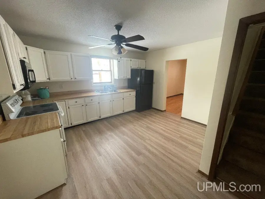519 Fairbanks, Iron Mountain, MI 49801 - Image #3