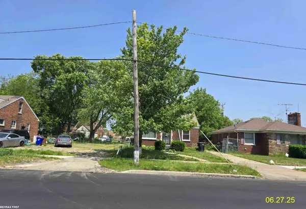 19170 Schoenherr, Detroit, MI 48205