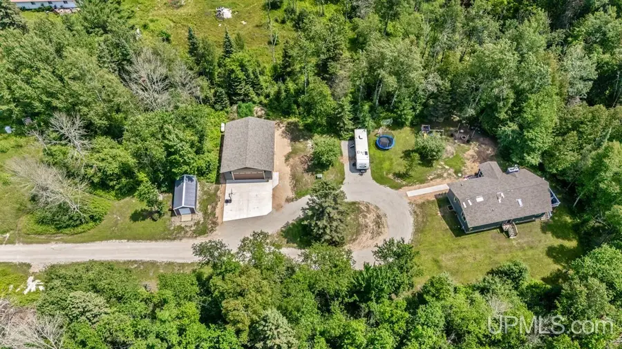 5935 Brampton 27.5, Gladstone, MI 49837 - Image #2