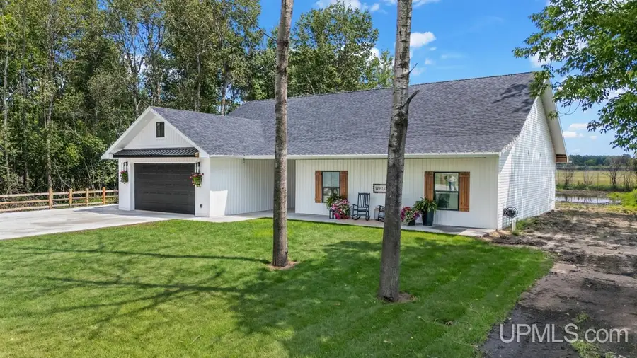 1125 S 30th, Escanaba, MI 49829 - Image #3