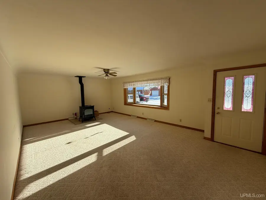 201 Mckinley, Niagara, WI 54151 - Image #2