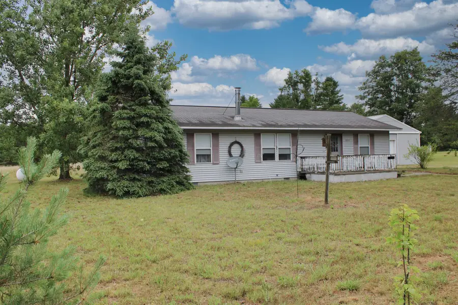 2925 E Cranberry Lake, Harrison, MI 48625 - Image #2