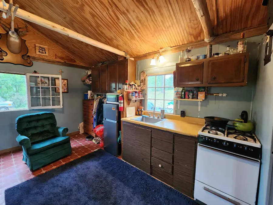 303 N Beverly, Harrison, MI 48625 - Image #3