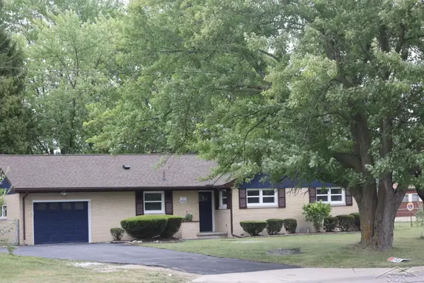 1932 S Outer, Saginaw, MI 48601