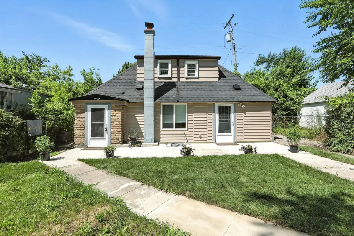 24591 Valley Ave, Eastpointe, MI 48021 - Image #1