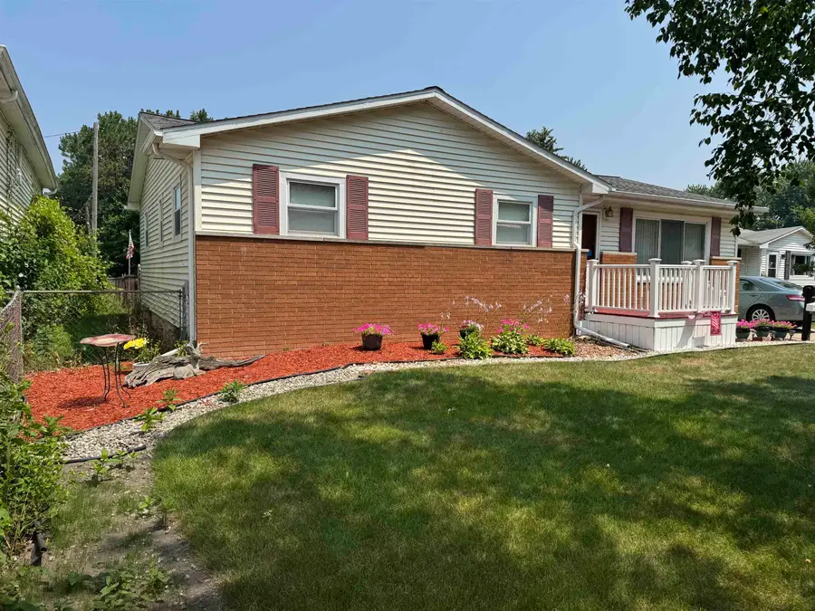 1913 N Brentwood, Essexville, MI 48732 - Image #2