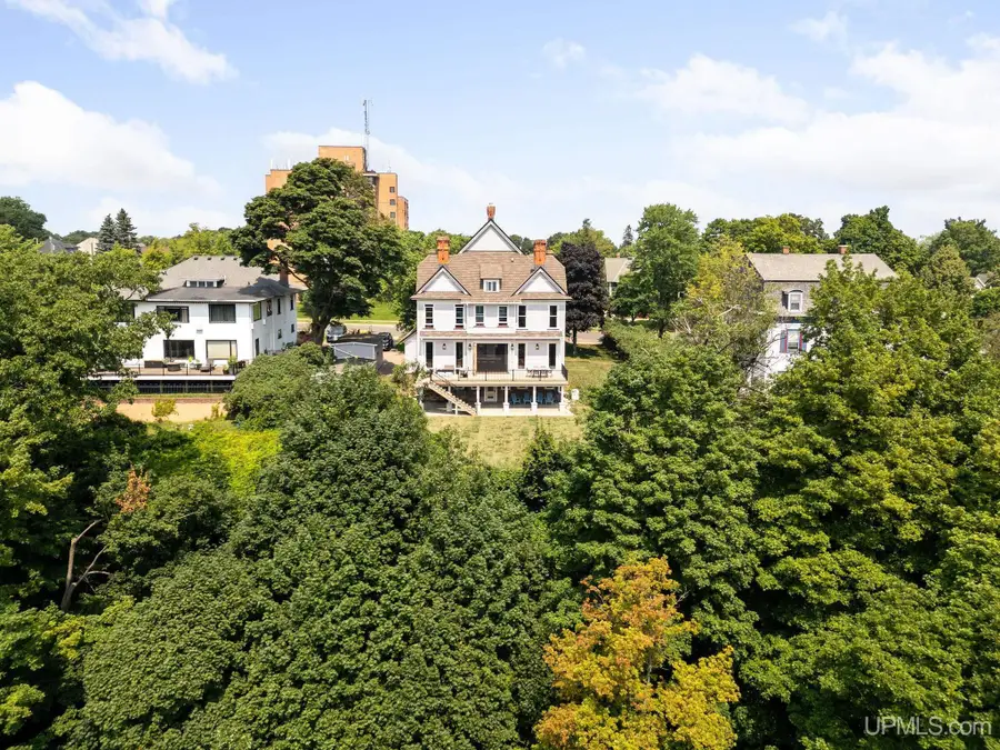 322 E Ridge, Marquette, MI 49855 - Image #3