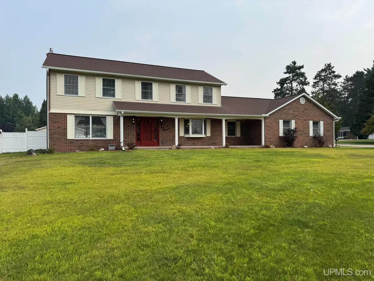 1000 Woodward, Iron Mountain, MI 49801 - Image #1