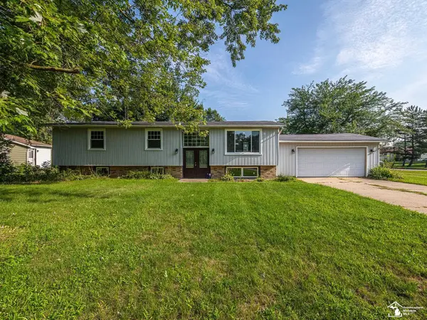 370 S Monroe, Blissfield, MI 49228