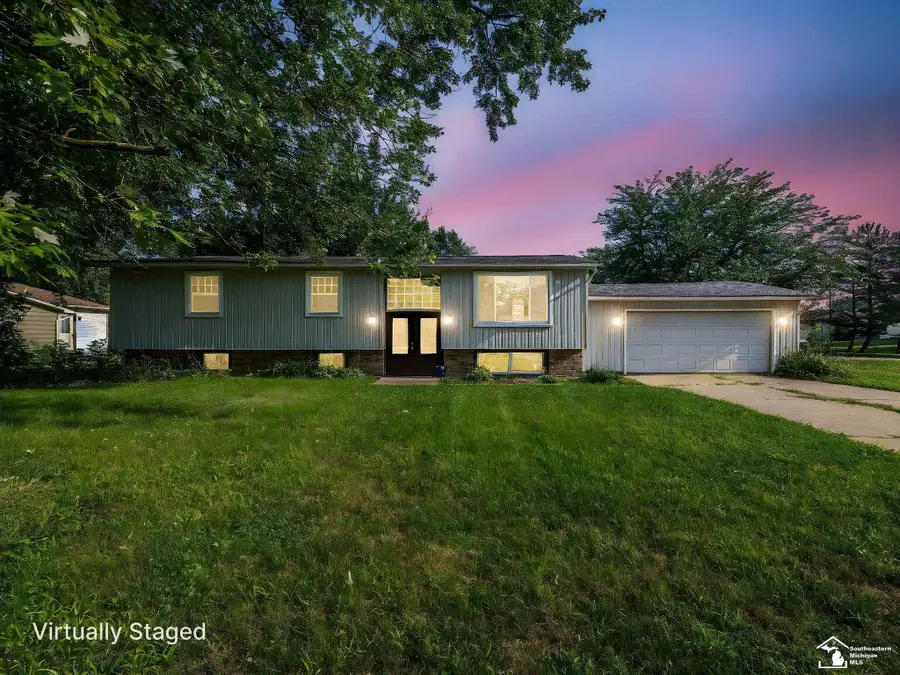 370 S Monroe, Blissfield, MI 49228 - Image #2