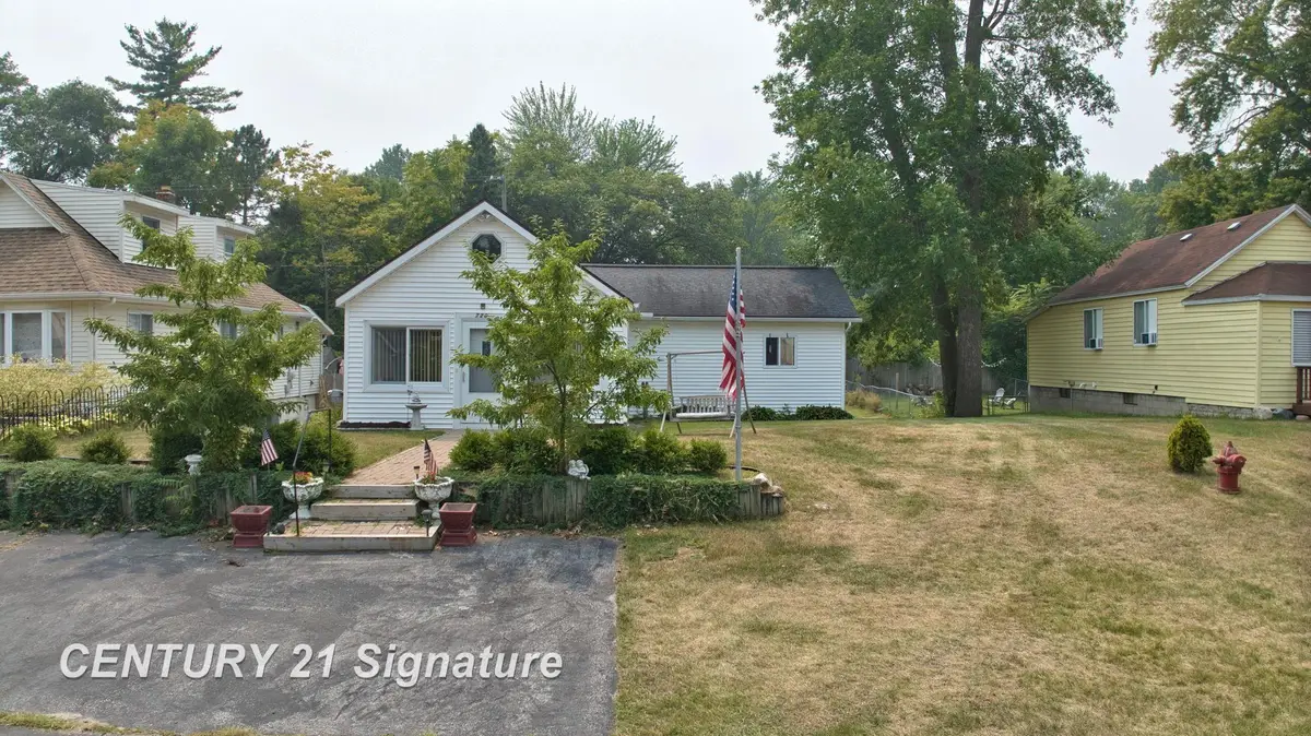 728 Bay, Bay City, MI 48706 - Image #1