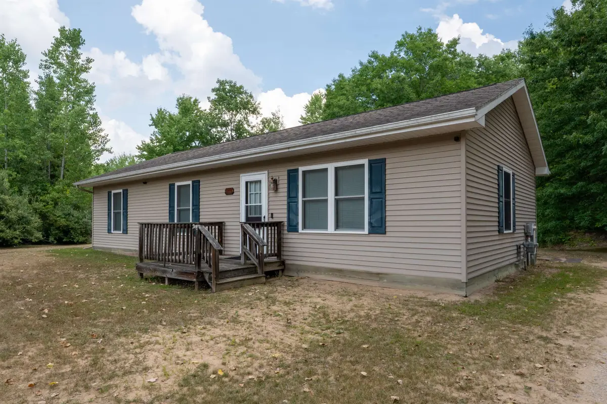 5294 N Water, Sanford, MI 48657 - Image #1