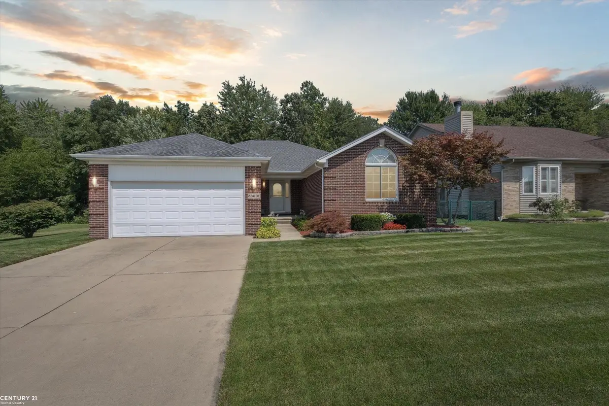 28601 Iris, New Baltimore, MI 48047 - #1