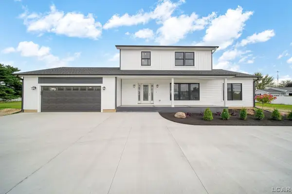 1325 Country Club Rd, Adrian, MI 49221