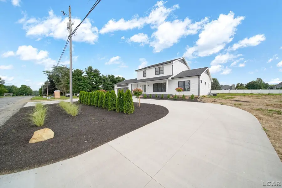 1325 Country Club Rd, Adrian, MI 49221 - #2