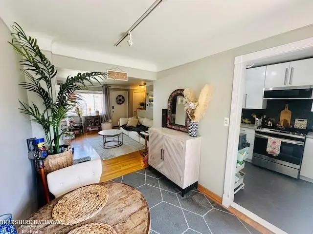 2115 Marywood, Royal Oak, MI 48073 - Image #3