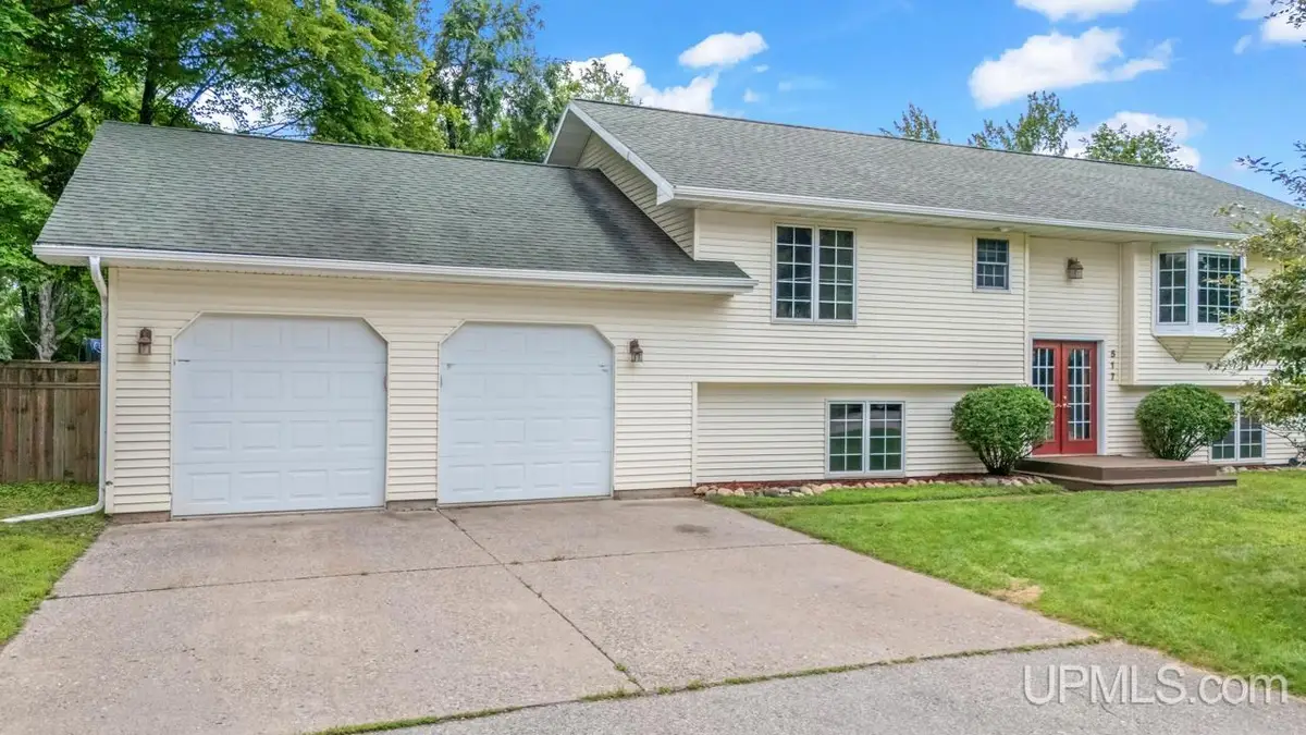 517 N Hemlock, Iron Mountain, MI 49801 - Image #1