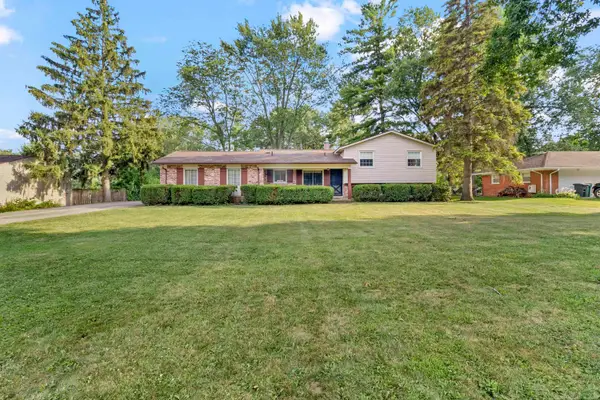 376 E Lovell, Troy, MI 48085