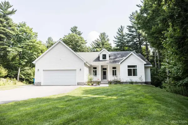 120 Hidden Springs, Marquette, MI 49855