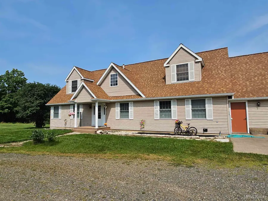 125 Baumgartner, Iron River, MI 49935 - Image #2