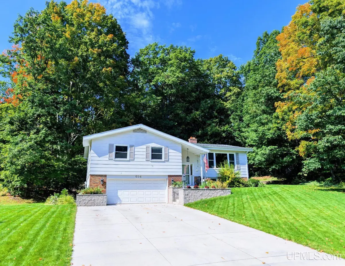 614 Brule, Marquette, MI 49855 - Image #1