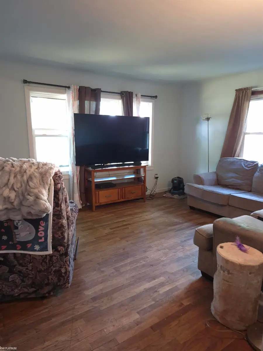 7340 N Lapeer Rd, Fostoria, MI 48435 - Image #2