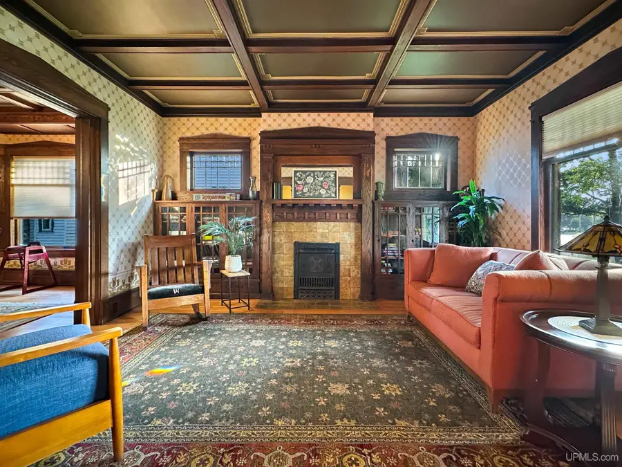 605 Ogden, Escanaba, MI 49829 - Image #2