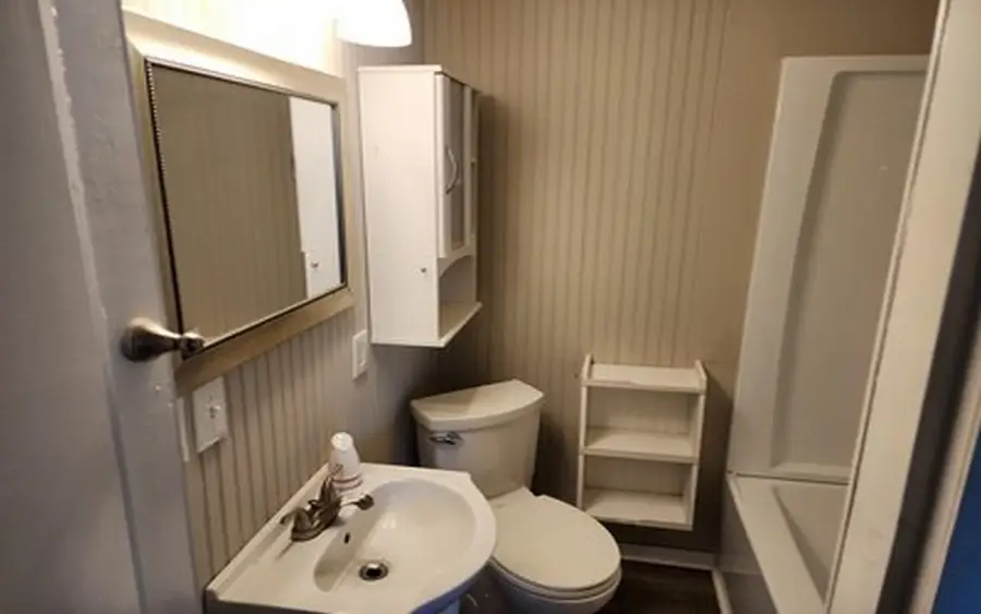 895 Schust, Saginaw, MI 48604 - #3