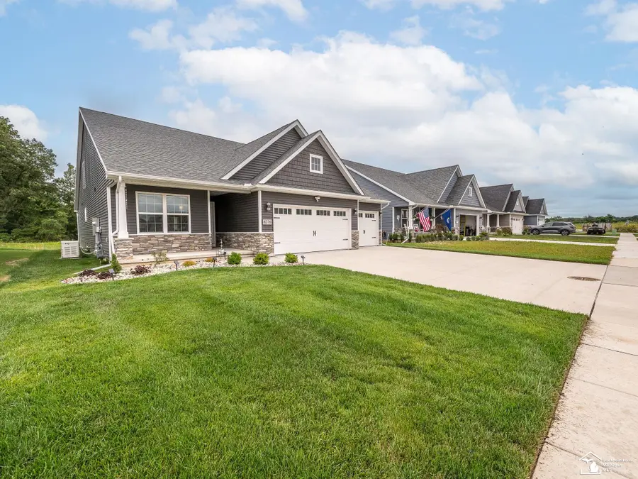 8276 Grande Lake, Temperance, MI 48182 - Image #3