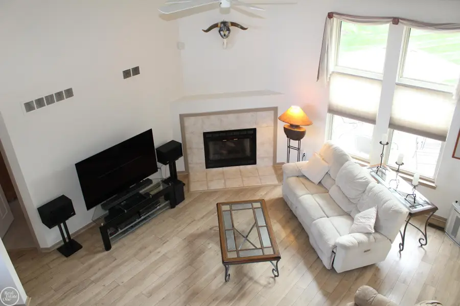 19804 Woodview, Clinton Township, MI 48038 - #3